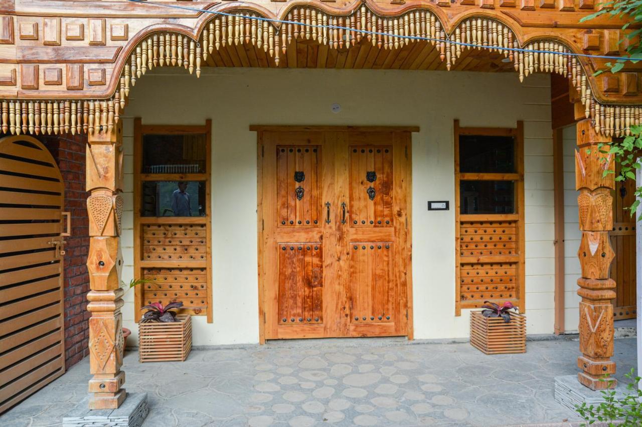Tiger Fall Eco Resort チャクラタ エクステリア 写真