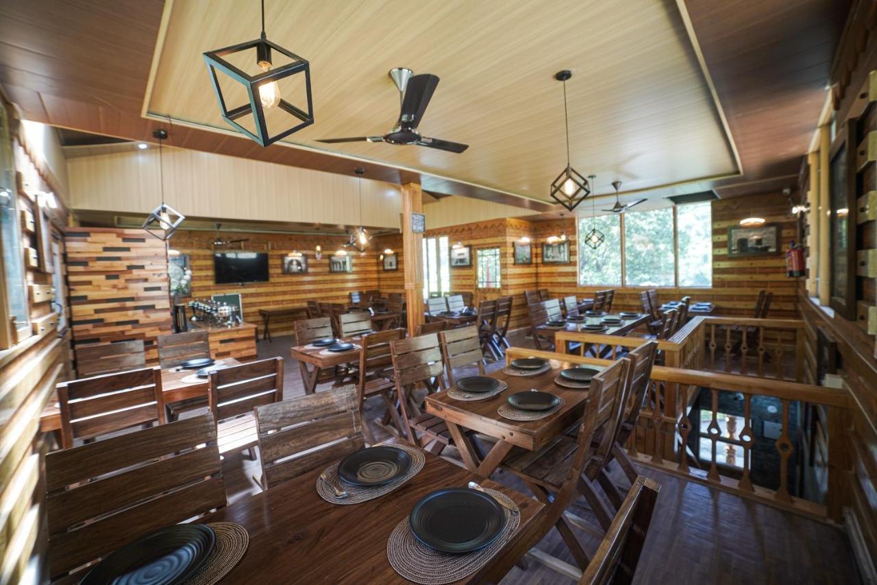 Tiger Fall Eco Resort チャクラタ エクステリア 写真